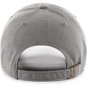 graue-gebogene-kappe-mit-grauem-new-york-yankees-logo-mlb-clean-up-von-47-brand