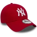 rote-verstellbare-curved-cap-9forty-essential-der-new-york-yankees-mlb-von-new-era
