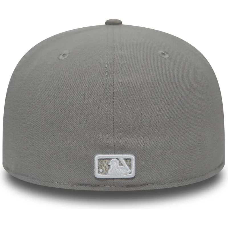 sapkak-lapos-szurke-illesztett-59fifty-essential-new-york-yankees-mlb-new-era