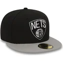 schwarze-enganliegende-59fifty-essential-flatcap-der-brooklyn-nets-nba-von-new-era