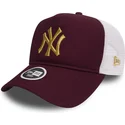 new-era-mlb-new-york-yankees-9forty-essential-trucker-cap-in-weinrot-mit-goldenem-logo