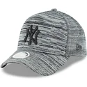 sapkak-ivelt-szurke-snapback-ajustable-9forty-engineered-fit-new-york-yankees-mlb-new-era
