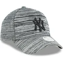 sapkak-ivelt-szurke-snapback-ajustable-9forty-engineered-fit-new-york-yankees-mlb-new-era