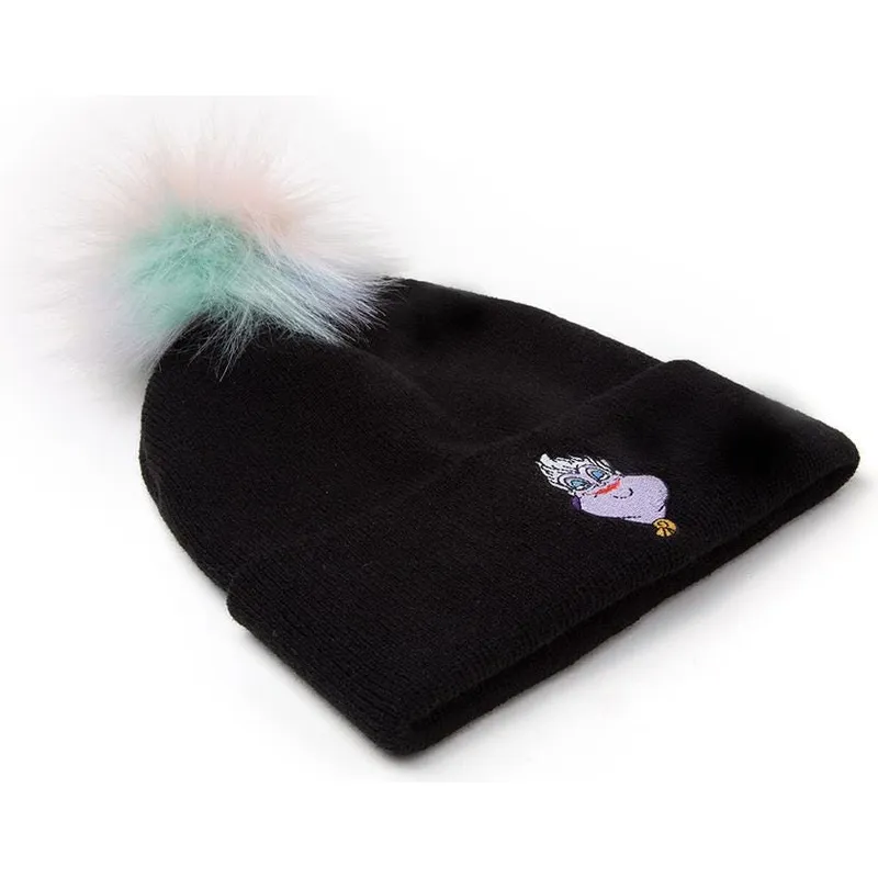 sapkak-pompon-fekete-la-sirenita-difuzed sapkak-pompon-fekete-la-sirenita-difuzed