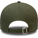verstellbare-grune-curved-cap-mit-orangem-logo-9forty-league-essential-der-new-york-yankees-mlb-von-new-era