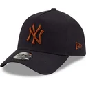 sapkak-ivelt-sotetkek-snapback-9forty-e-frame-new-york-yankees-mlb-new-era