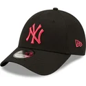 sapkak-ivelt-fekete-snapback-rosa-9forty-black-base-new-york-yankees-mlb-new-era
