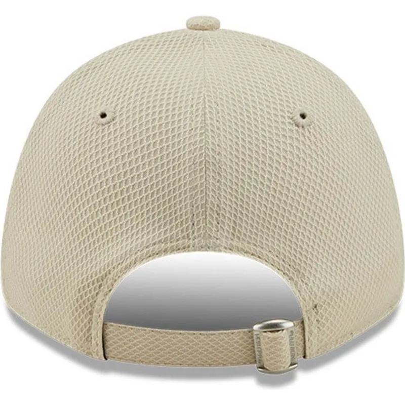 beige-verstellbare-curved-cap-9forty-diamond-era-der-new-york-yankees-mlb-von-new-era