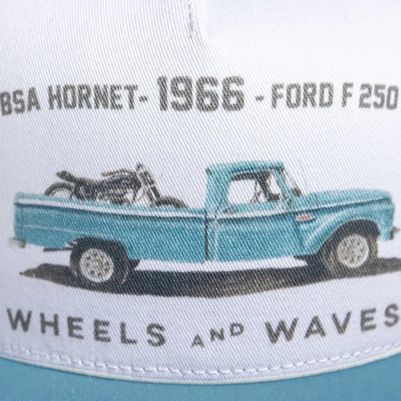 flache-trucker-kappe-weiss-und-blau-1966-ww23-von-wheels-and-waves