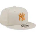 sapkak-lapos-bezs-snapback-9fifty-league-essential-new-york-yankees-mlb-new-era