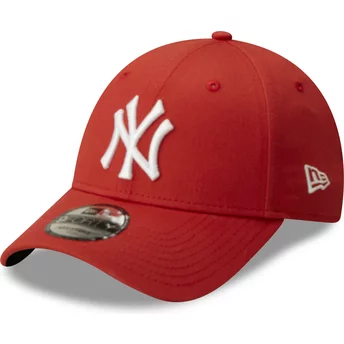 New Era Curved Brim 9FORTY League Essential New York Yankees MLB Dark Red Adjustable Cap