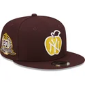 new-era-new-york-yankees-mlb-9fifty-snapback-kappe-in-bordeaux-und-gelb-mit-ny-apple