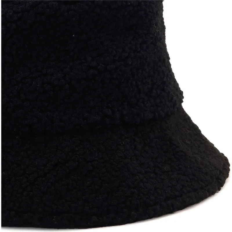 vodrok-fekete-core-winter-puma
