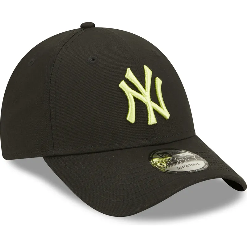 schwarze-verstellbare-curved-cap-mit-grunem-logo-9forty-league-essential-der-new-york-yankees-mlb-von-new-era