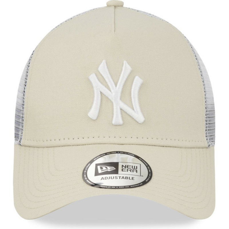 new-era-9forty-a-frame-new-york-yankees-mlb-beige-and-white-trucker-hat