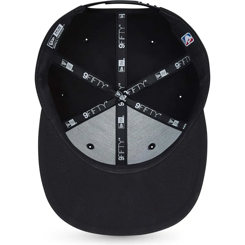 cap-lapos-cheren-snapbek-9fifty-chicago-bulls-nba-new-era