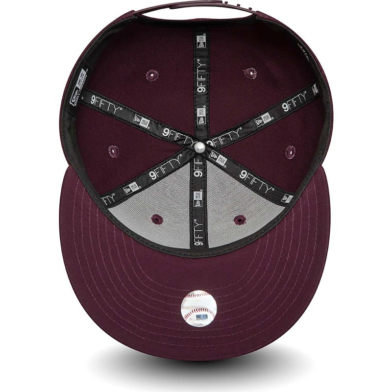 new-era-flat-brim-9fifty-essential-new-york-yankees-mlb-maroon-snapback-cap