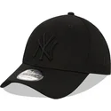 cap-ivelt-cheren-snapbek-9forty-league-essential-new-york-yankees-mlb-new-era