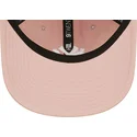 verstellbare-rosa-curved-cap-9twenty-league-essential-der-new-york-yankees-mlb-von-new-era