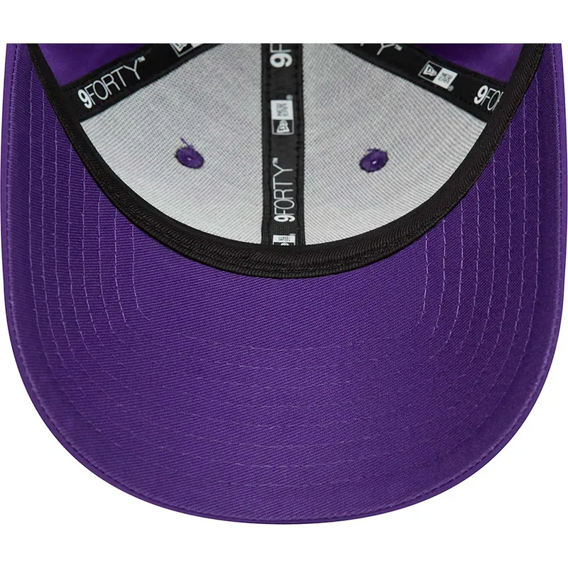 sapkak-ivelt-lila-allithato-9forty-print-infill-los-angeles-lakers-nba-new-era