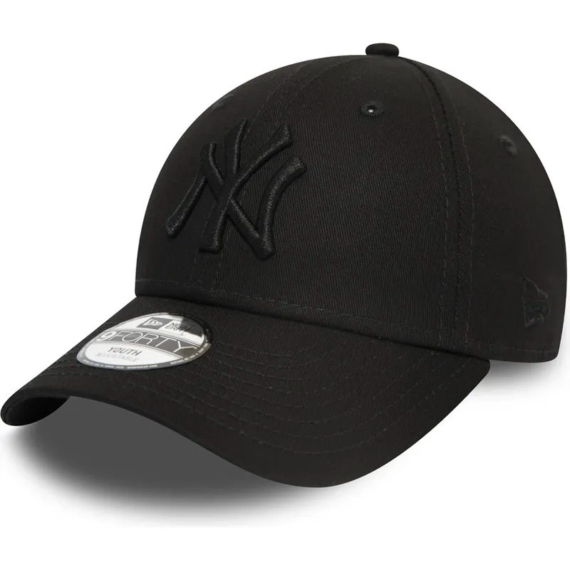 schwarze-gebogene-verstellbare-kinderkappe-mit-schwarzem-logo-9forty-league-essential-von-new-york-yankees-mlb-von-new-era