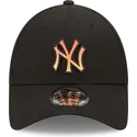 schwarze-verstellbare-curved-cap-mit-orangefarbenem-logo-9forty-gradient-infill-der-new-york-yankees-mlb-von-new-era
