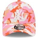 cap-ivelt-roza-reguliruema-lenta-9forty-all-over-print-seasonal-new-york-yankees-mlb-new-era