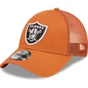 verstellbare-orangefarbene-trucker-kappe-a-frame-home-field-der-las-vegas-raiders-nfl-von-new-era