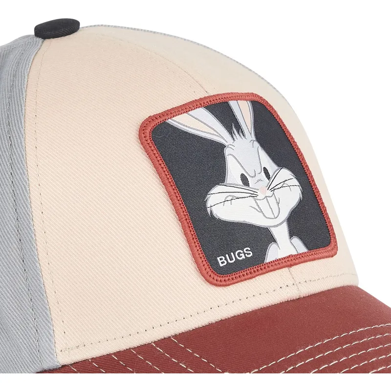 beige-marineblau-und-rote-gebogene-snapback-kappe-bugs-bunny-bu6-looney-tunes-von-capslab