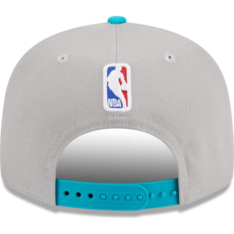 sapkak-lapos-szurke-snapback-9fifty-draft-edition-2023-charlotte-hornets-nba-new-era