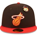 miami-heat-nba-new-era-59fifty-the-elements-fire-pin-brun-och-rod-platt-justerbar-keps