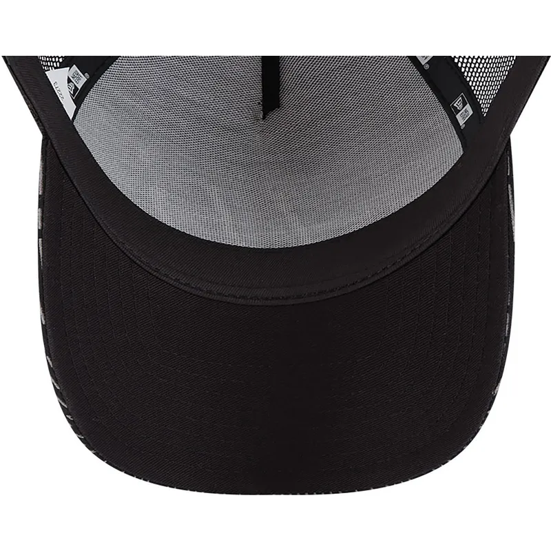 sapkak-ivelt-fekete-snapback-a-frame-reflective-all-over-print-valentino-rossi-vr46-motogp-new-era sapkak-ivelt-fekete-snapback-a-frame-reflective-all-over-print-valentino-rossi-vr46-motogp-new-era