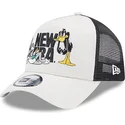 new-era-bugs-bunny-and-daffy-duck-a-frame-looney-tunes-beige-trucker-hat