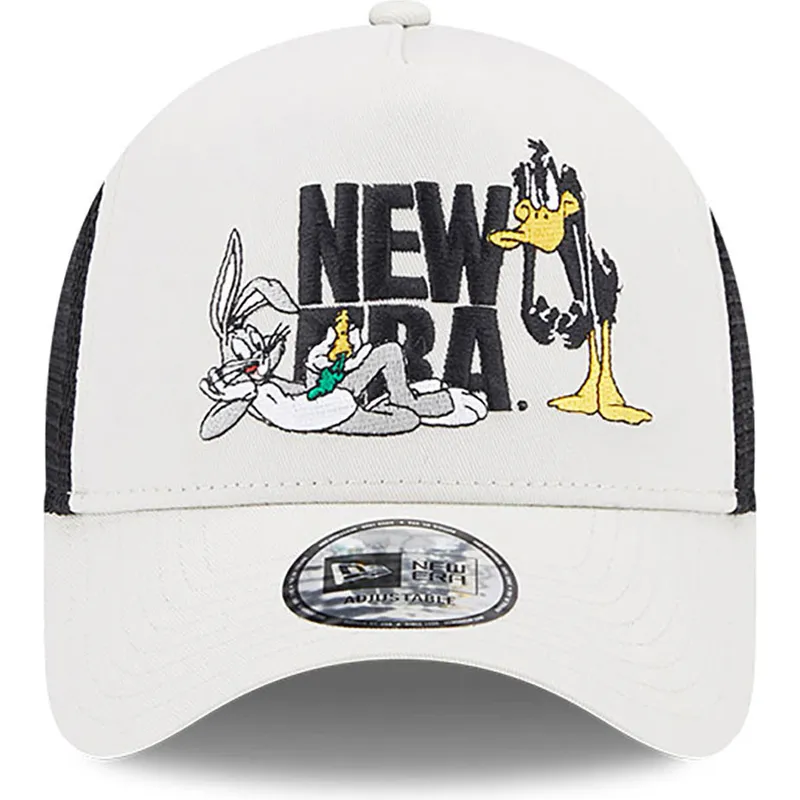 beige-a-frame-truckerkeps-med-snurre-spratt-och-daffy-anka-looney-tunes-fran-new-era