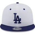 gorra-plana-blanca-y-azul-snapback-con-logo-azul-9fifty-white-crown-patch-de-los-angeles-dodgers-mlb-de-new-era
