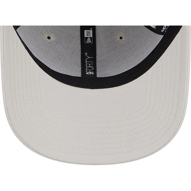 cap-ivelt-bezhov-reguliruema-lenta-marron-9forty-league-essential-chicago-white-sox-mlb-new-era