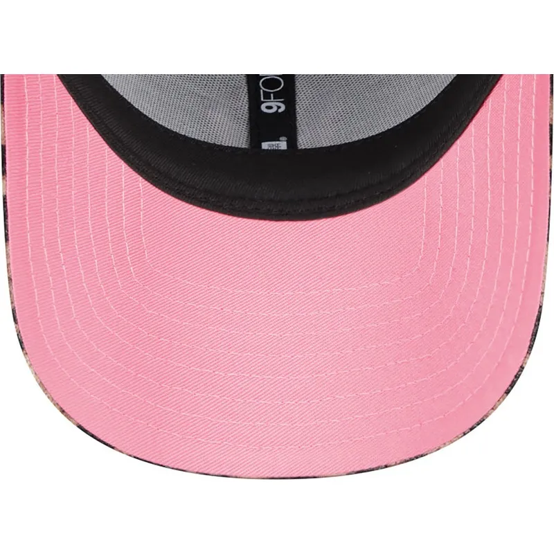cap-ivelt-leopard-reguliruema-lenta-rosa-9forty-velour-new-york-yankees-mlb-new-era