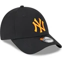 schwarze-verstellbare-kappe-mit-gebogenem-schirm-und-orangem-logo-9forty-league-essential-der-new-york-yankees-mlb-von-new-era