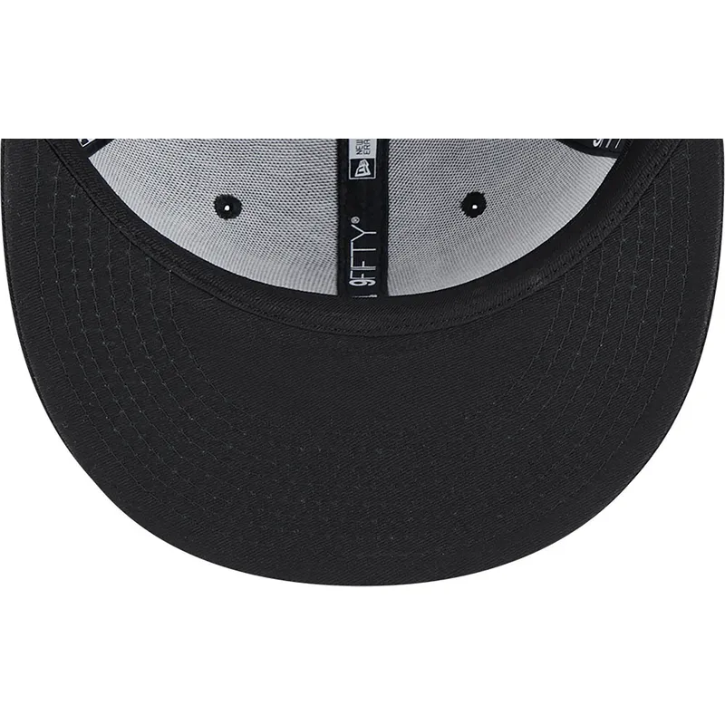 schwarze-snapback-kappe-mit-flachem-schirm-und-braunem-logo-9fifty-seasonal-infill-der-new-york-yankees-mlb-von-new-era