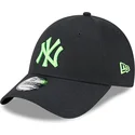 verstellbare-schwarze-curved-cap-mit-grunem-logo-9forty-neon-der-new-york-yankees-mlb-von-new-era