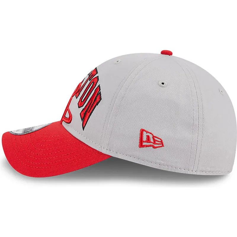 graue-und-rote-verstellbare-curved-cap-9twenty-tip-off-2023-der-houston-rockets-nba-von-new-era