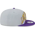 grau-violette-snapback-kappe-9fifty-tip-off-2023-der-los-angeles-lakers-nba-von-new-era