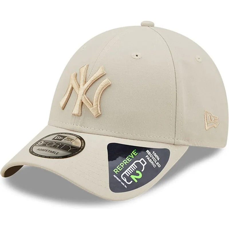 beige-gebogene-snapback-kappe-mit-beigem-logo-9forty-tonal-repreve-der-new-york-yankees-mlb-von-new-era