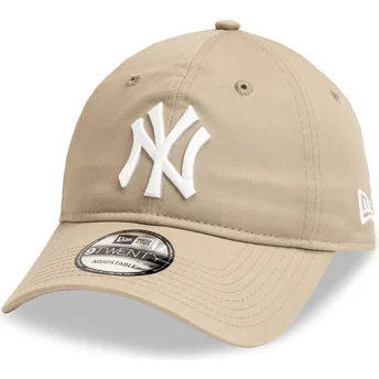 Justerbar ljusbrun böjd keps 9TWENTY League Essential New York Yankees MLB från New Era.