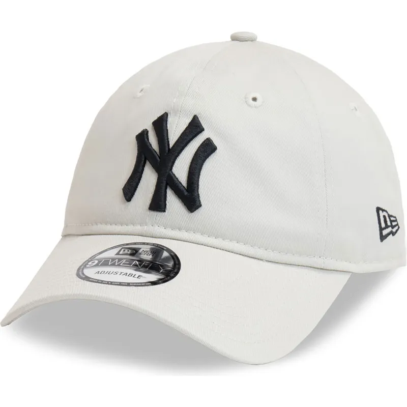 bojd-beige-justerbar-keps-med-svart-logotyp-9twenty-league-essential-fran-new-york-yankees-mlb-av-new-era