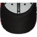 schwarze-und-rote-verstellbare-curved-cap-9forty-floral-all-over-print-von-manchester-united-football-club-premier-league-von-ne
