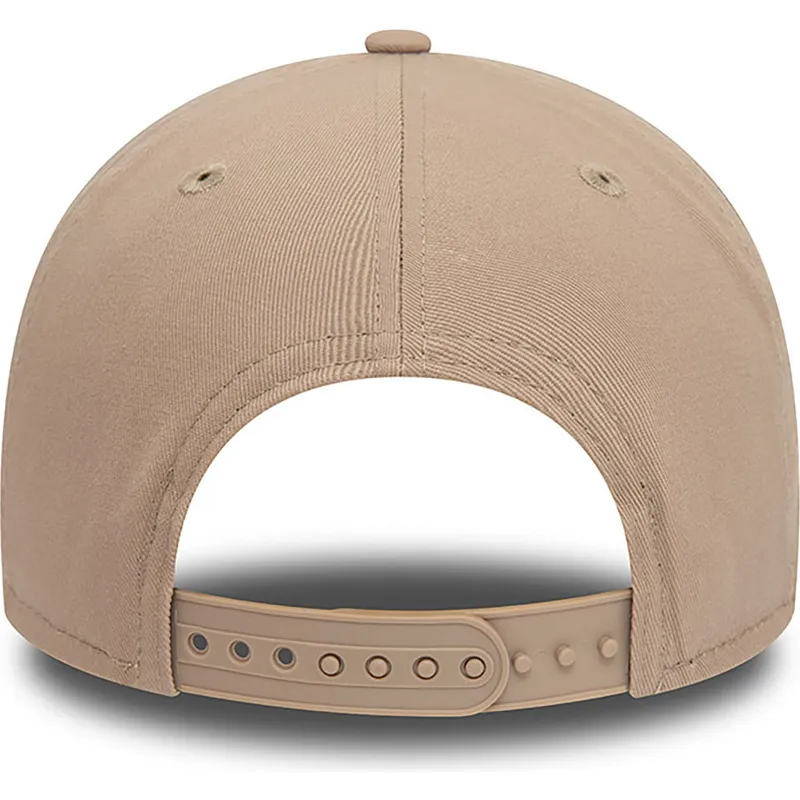 sapkak-ivelt-bezs-snapback-9forty-seasonal-red-bull-racing-formula-1-new-era sapkak-ivelt-bezs-snapback-9forty-seasonal-red-bull-racing-formula-1-new-era