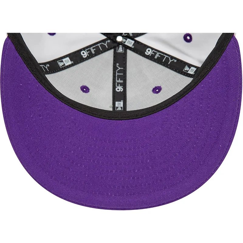 sapkak-lapos-lila-snapback-9fifty-white-crown-los-angeles-lakers-nba-new-era