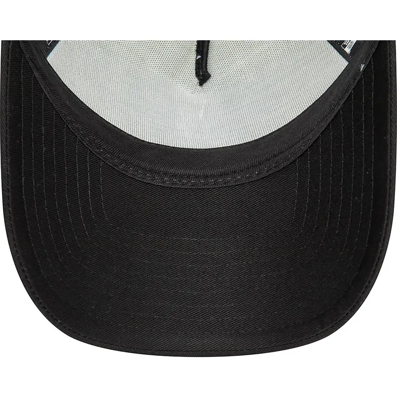 sapkak-ivelt-fekete-snapback-a-frame-character-bugs-bunny-y-pato-lucas-looney-tunes-new-era