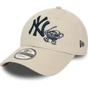 sapkak-ivelt-bezs-allithato-9forty-food-character-new-york-yankees-mlb-new-era
